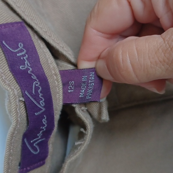 Gloria Vanderbilt Amanda Khaki jeans size 12P, slimming - Picture 6 of 6